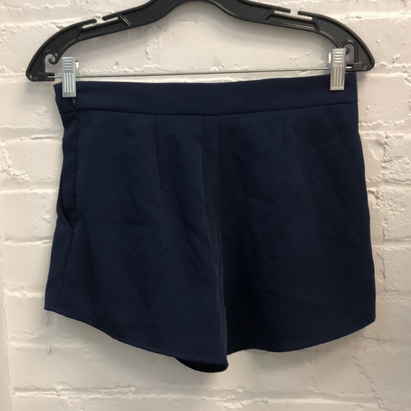 TOBI "JADEN" HIGH WAISTED BLUE SHORTS SIZE SMALL - Picture 6 of 8